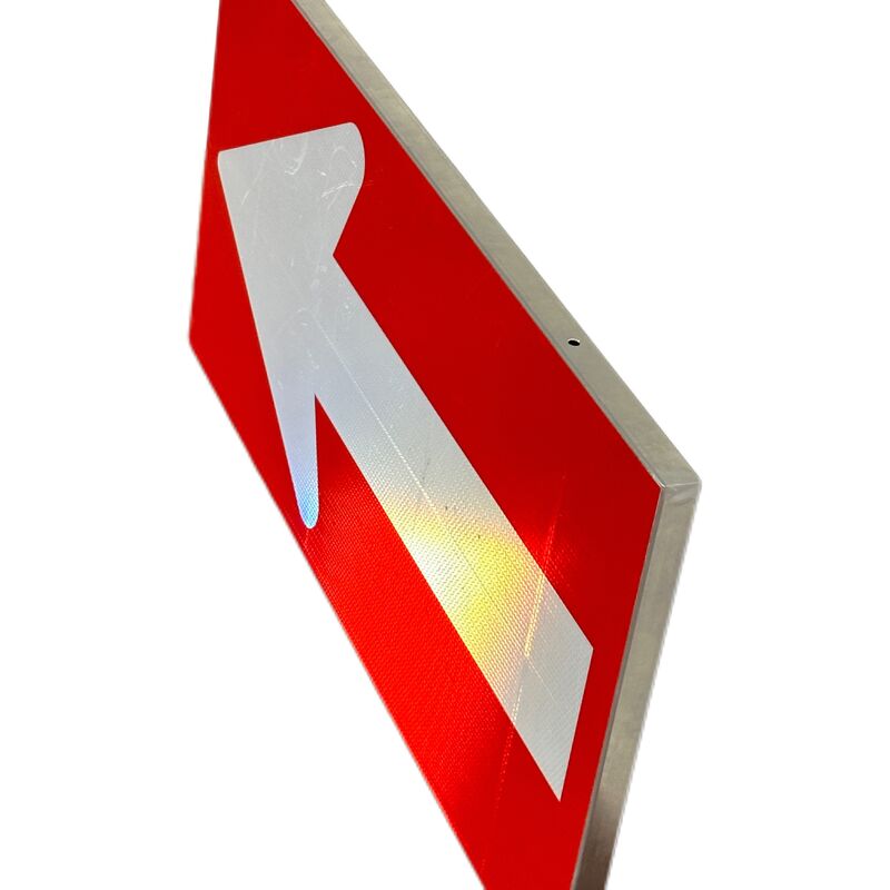 L400*W280*H2.0mm 3M فيلم عاكس سهم لوحات إشارة المرور قابلة للتخصيص لسلامة الطريق