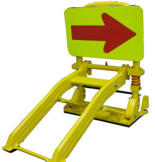 حواجز المركبات المحمولة القابلة للطي عرضها 660 ملم مع الرش الكهربائي الستاتيكي لمناطق البناء